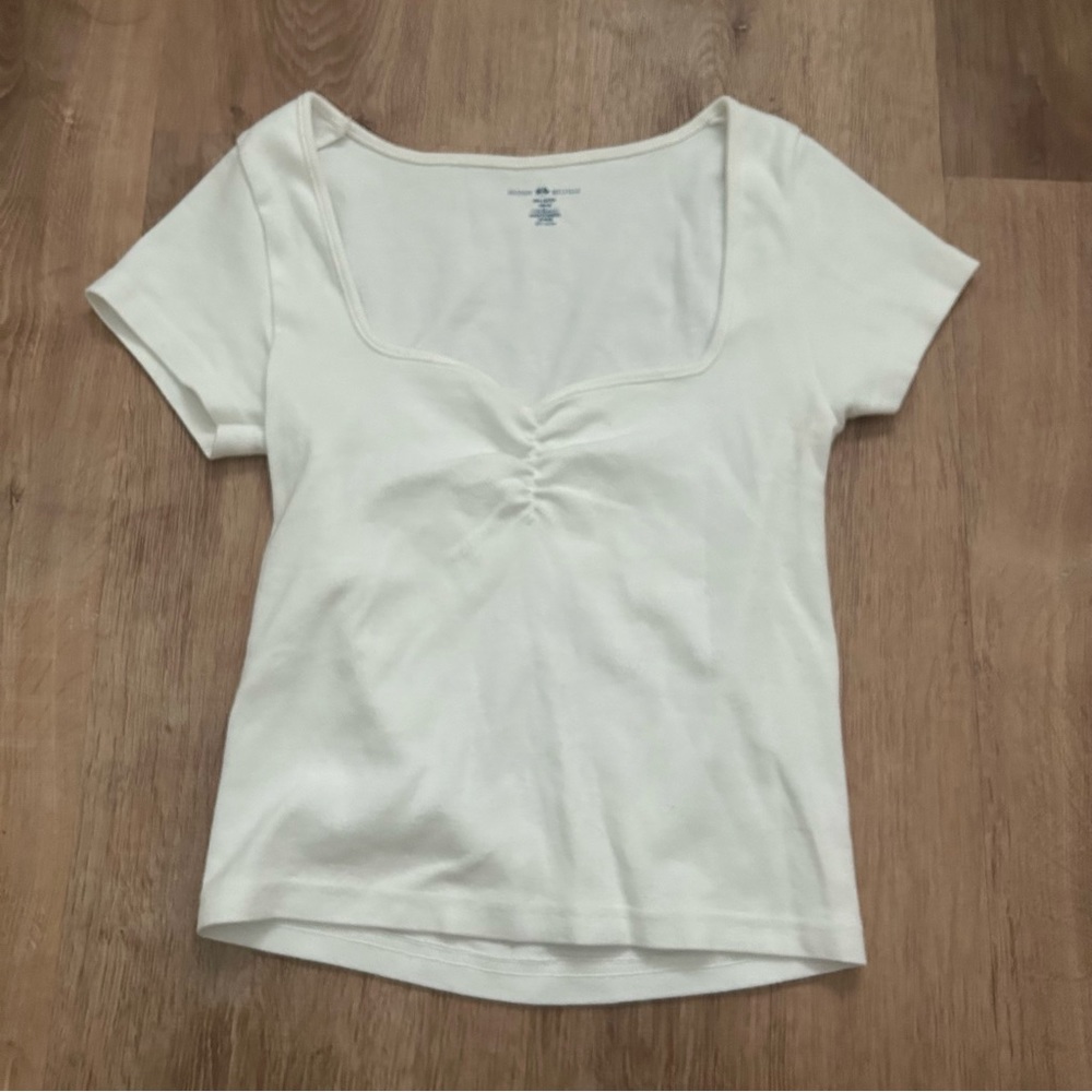 Brandy Melville White Sweetheart Crop Top